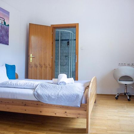 Trend Lokal-Rooms-Bar Frohnleiten Bagian luar foto