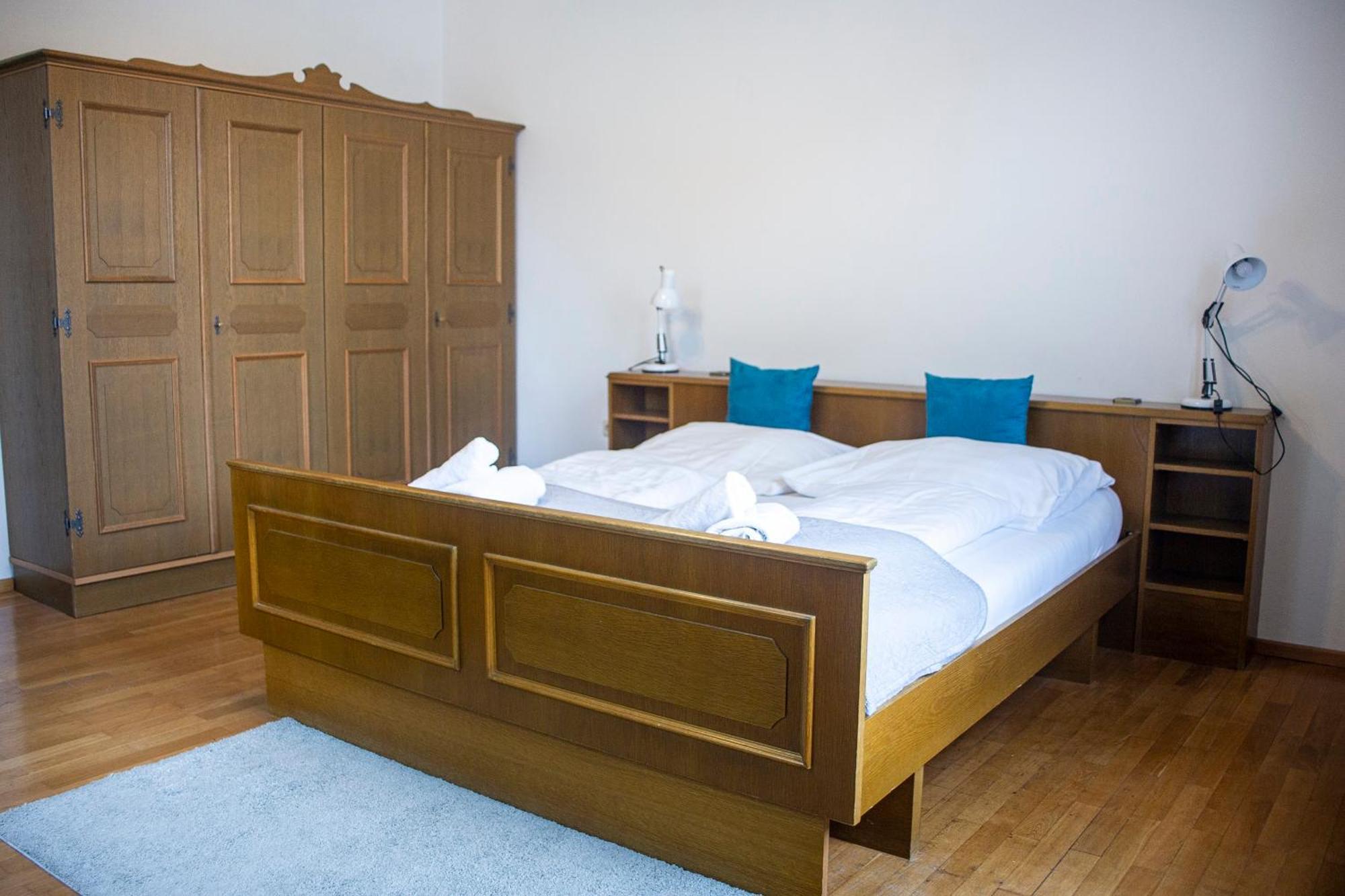 Trend Lokal-Rooms-Bar Frohnleiten Bagian luar foto